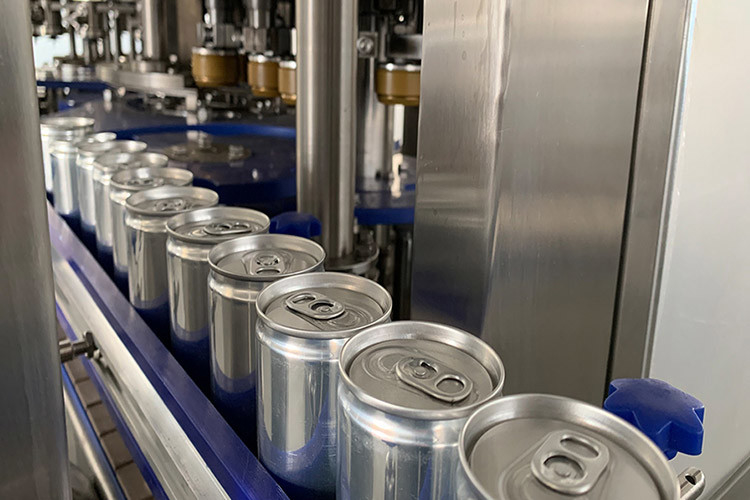 CO2 mix 12000cans/H Aluminium Can Carbonated Soft Drink Filling Machine